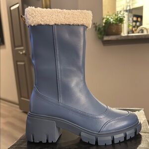 CAPE ROBBIN BOTTIES
WIATT -
Women – Blue ❣️BRAND NEW IN BOX❣️SIZE 7